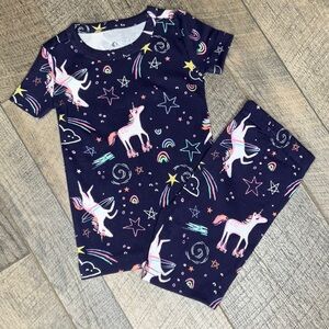🆕100% cotton unicorn pjs. 2T